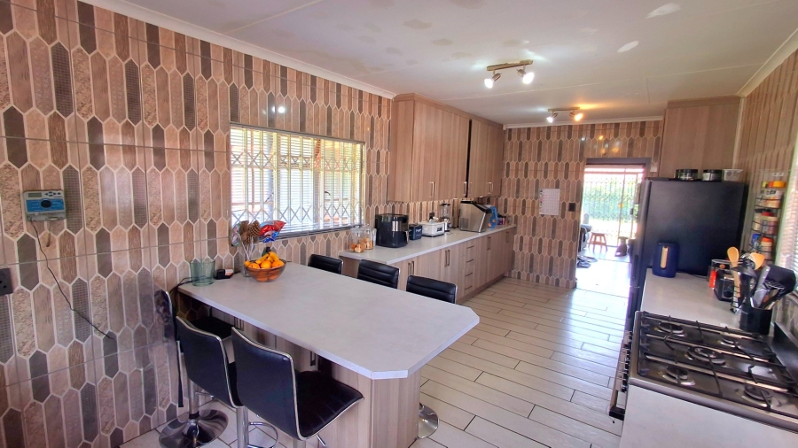 4 Bedroom Property for Sale in Vaalpark Free State